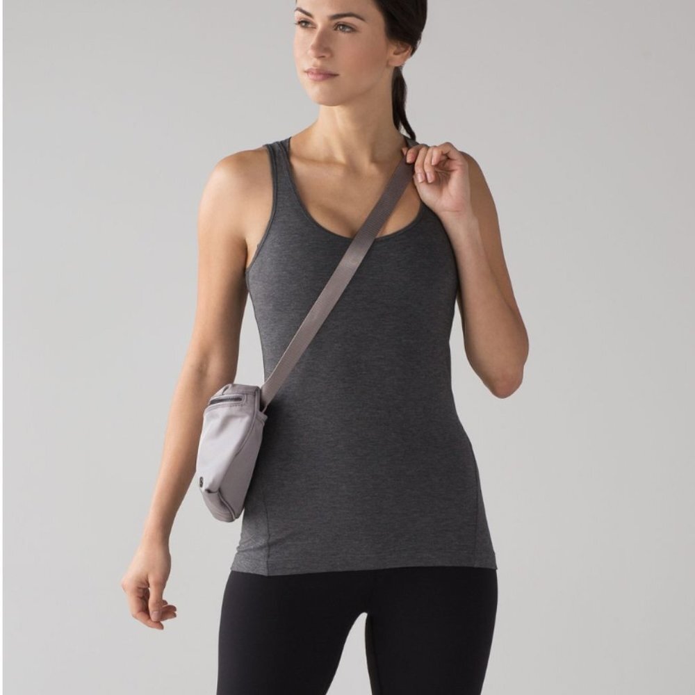 Dark Chrome lululemon Go Lightly Belt Bag - Picture 5 of 11
